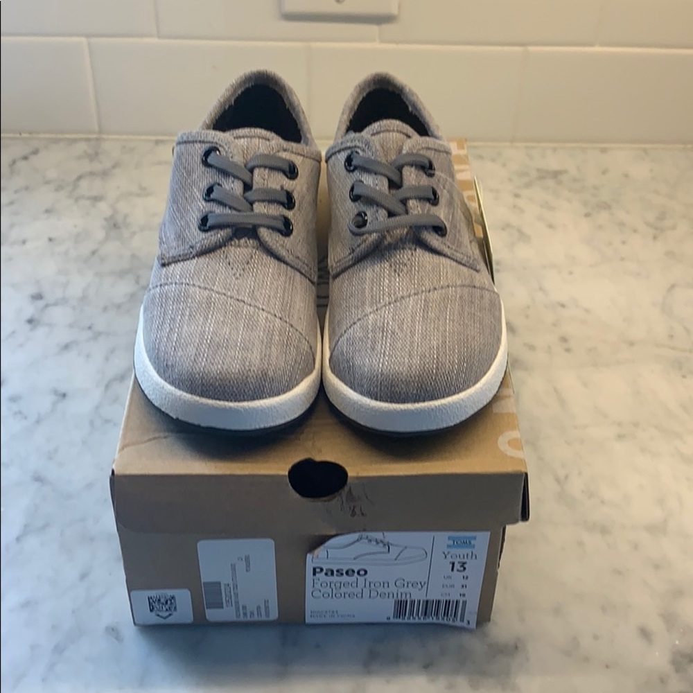 Toms shoes